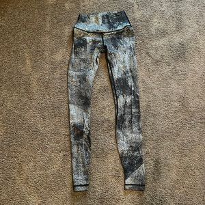 Lululemon High Rise Legging. Size 4.